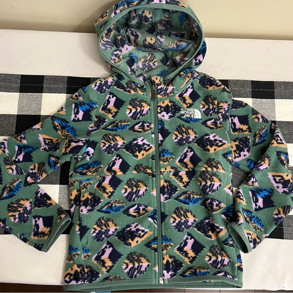 The NorthFace Kids Glacier Full Zip Hoodie, Girls Size 5
